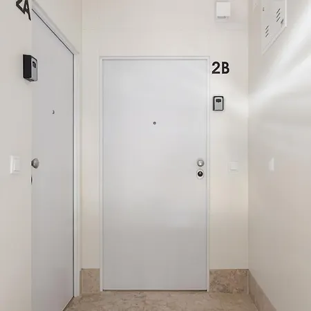 The Explorers Nest - 2br In شقة Lisboa