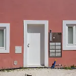 Апартаменты The Explorers Nest - 2br In